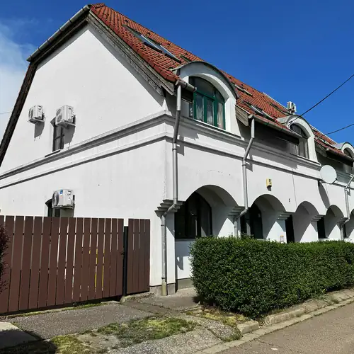 Neva Apartman Eger 019 kép
