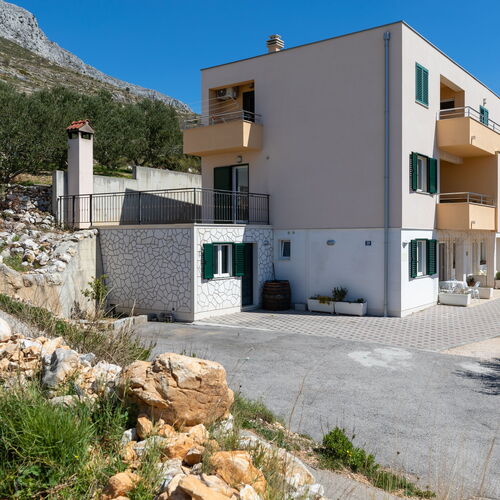 Apartmanok Parkolóhellyel Dugi Rat, Omis - 19516 Dugi Rat  4