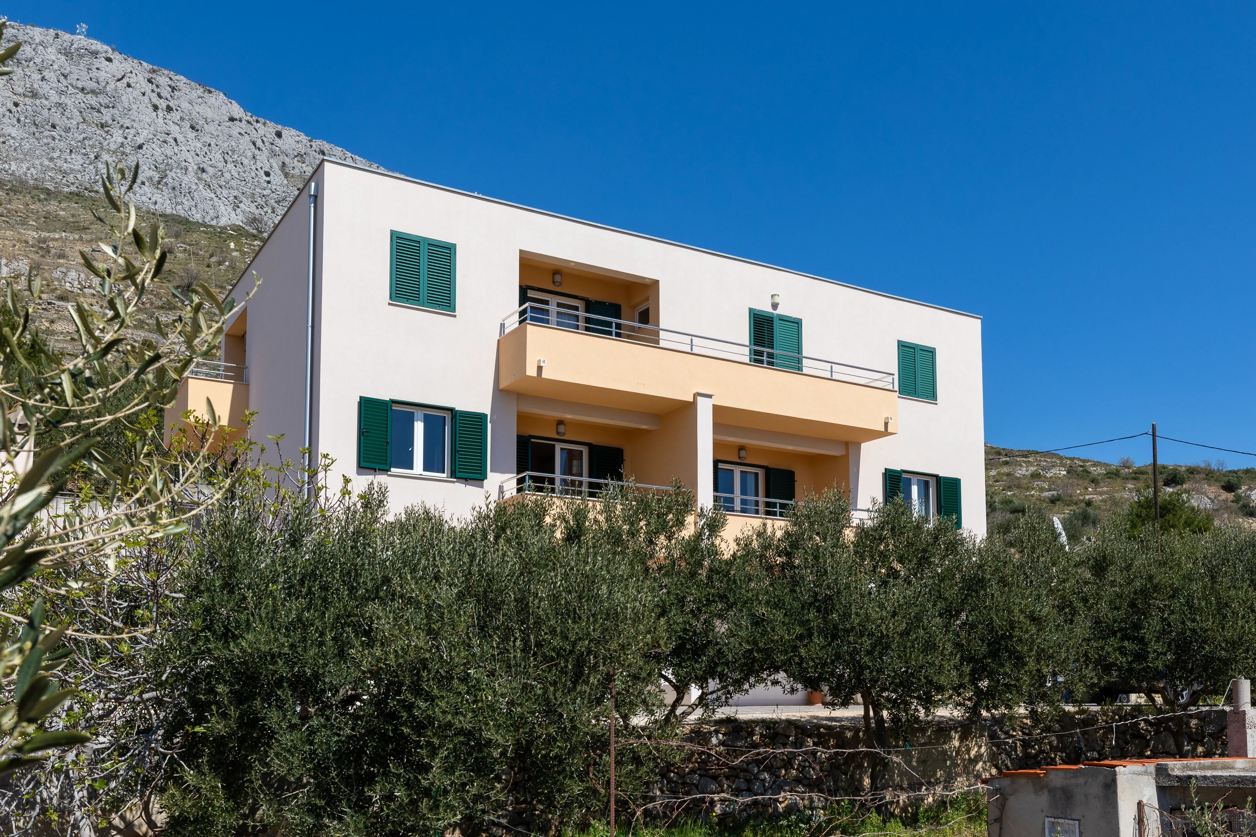 Apartments With Parking Space Dugi Rat, Omiš - 19516 Dugi Rat