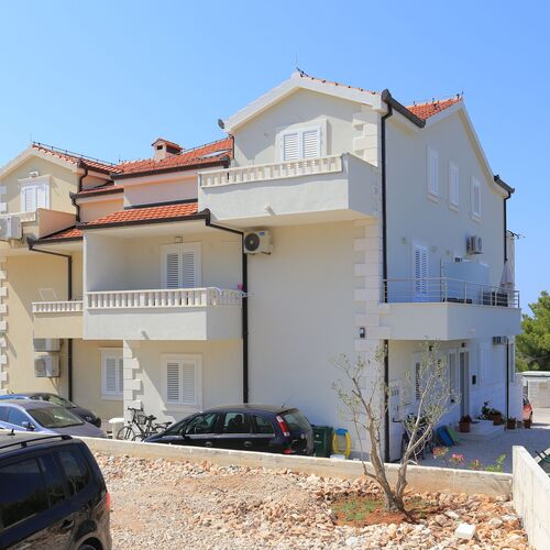 Apartmanok és Szobák Parkolóhellyel Rogoznica - 19786