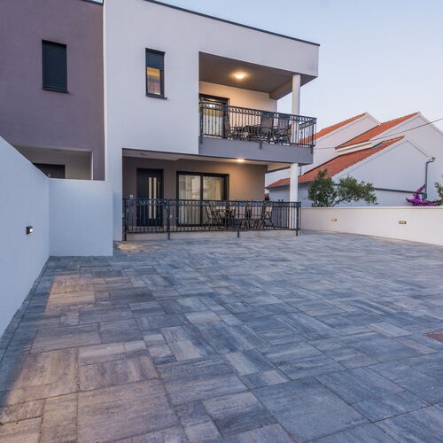 Apartmanok Parkolóhellyel Vir - 20013  3