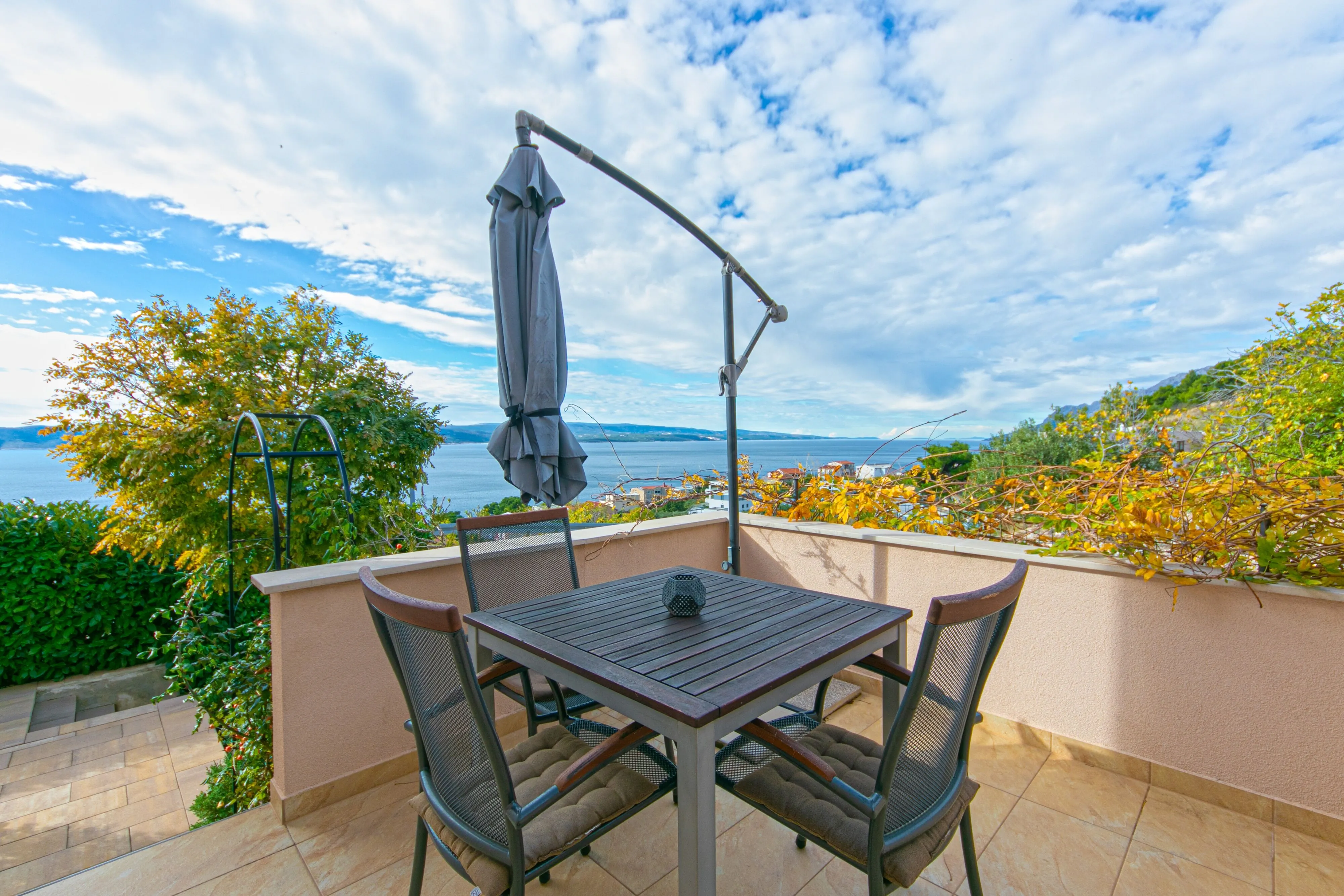 Apartments With Parking Space Brela, Makarska - 20221 Brela