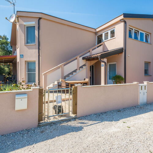 Apartmanok Parkolóhellyel Vir - 20337  4