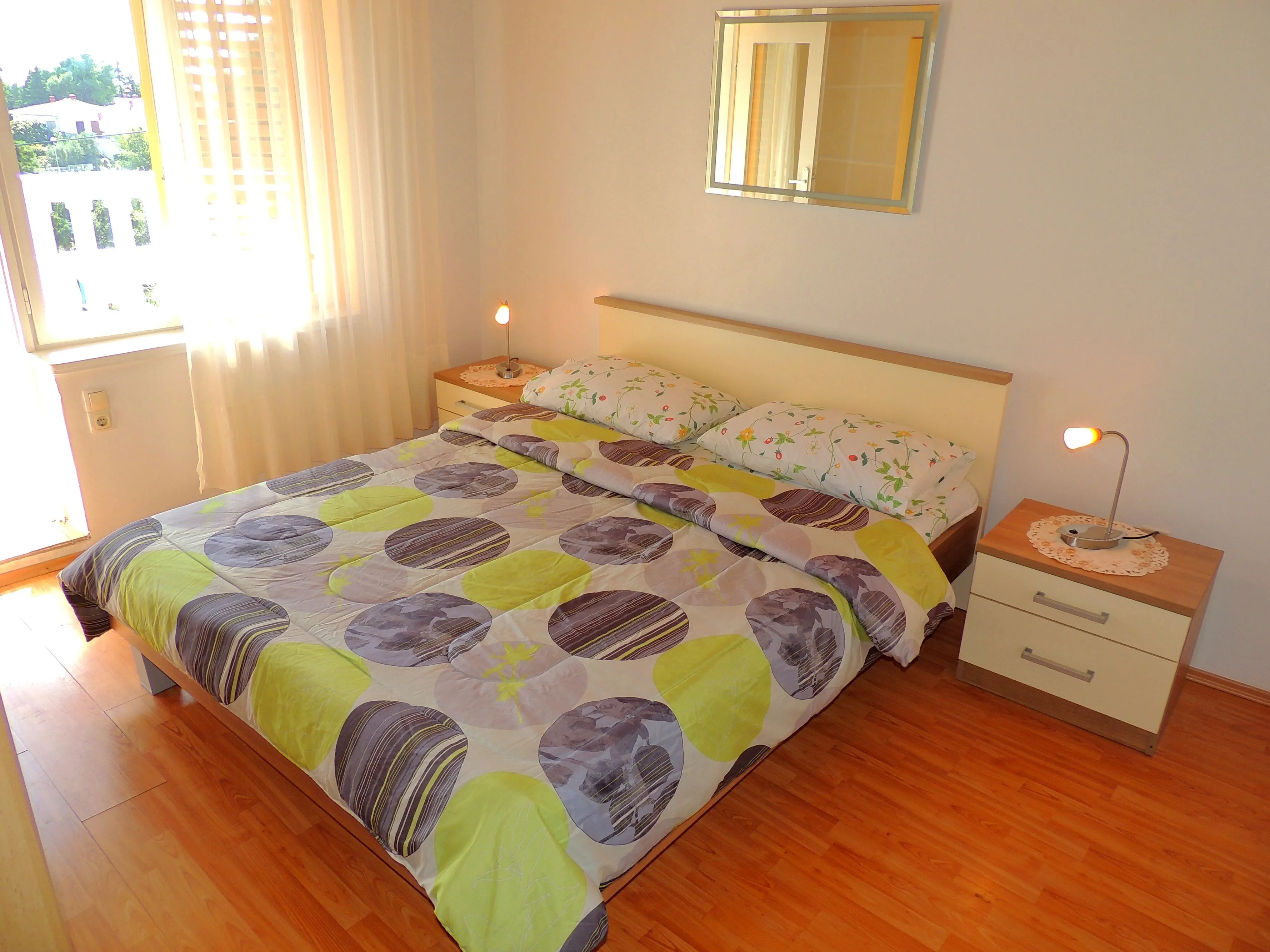 Apartments With Parking Space Krk - 20357