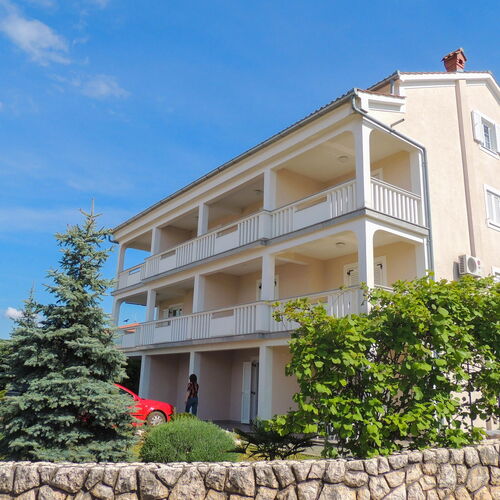 Apartmanok és Szobák Parkolóhellyel Malinska, Krk - 20371 Malinska  2