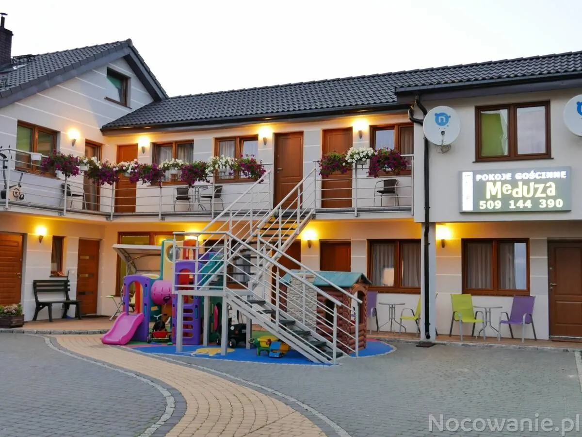 Meduza Łeba - Pokoje gościnne w porcie