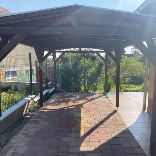 Kocsibe&aacute;ll&oacute; 1