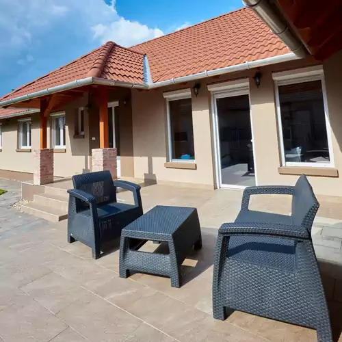 Deák Apartman Nyékládháza 022 kép