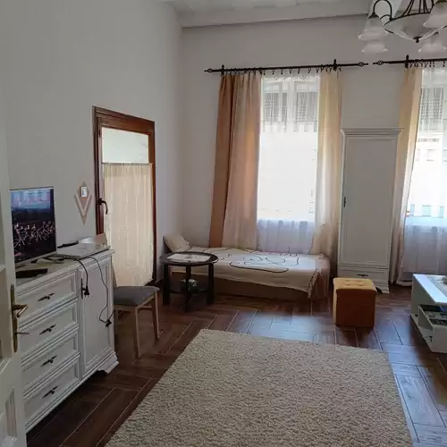 Kiskastély Apartman Balmazújváro 002 kép