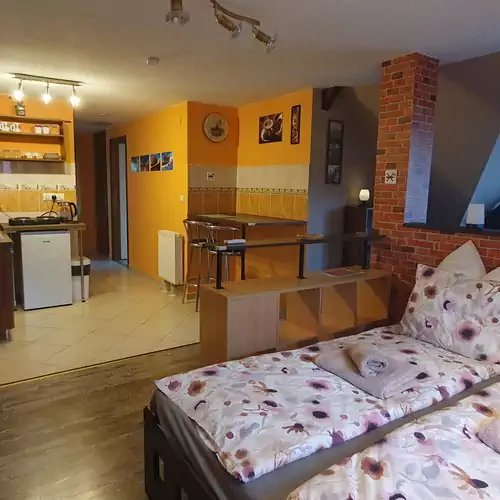 Baker Street Apartman Balatonalmádi 003 kép