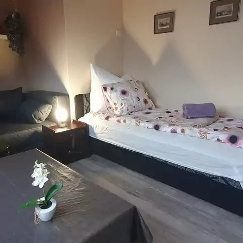 Baker Street Apartman Balatonalmádi 005 kép