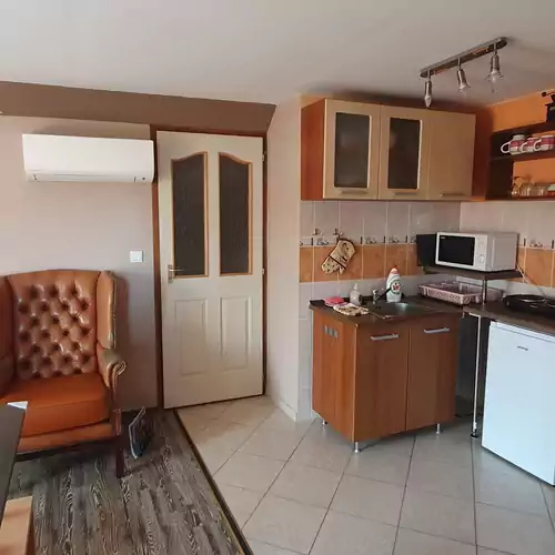 Baker Street Apartman Balatonalmádi 009 kép