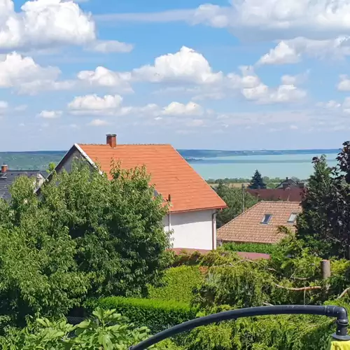 Baker Street Apartman Balatonalmádi 002 kép