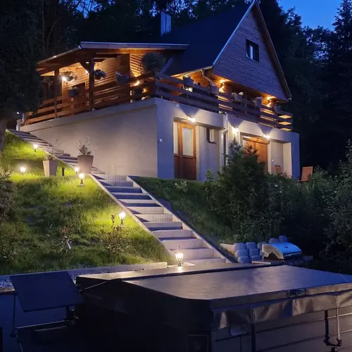 M&aacute;r V&aacute;rta-Lak Erdei Wellness Vend&eacute;gh&aacute;z Esztergom