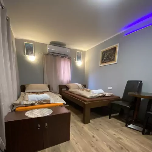 Babér Apartmanház Balatonakarattya