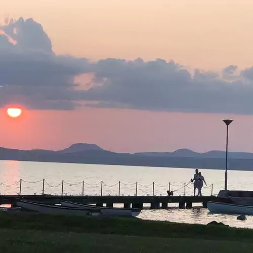 Napospart Apartman Balatonlelle 002 kép