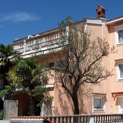 Apartmanok és Szobák Parkolóhellyel Novi Vinodolski - 19963  2