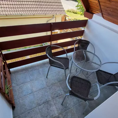 Völgyhíd Apartmanház Veszprém 004 kép