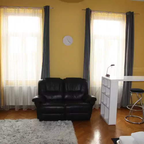 City Center Mátyás Király Apartman Péc 008 kép