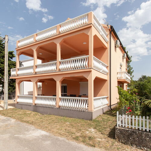 Apartman Gornji Karin - CDI368  2