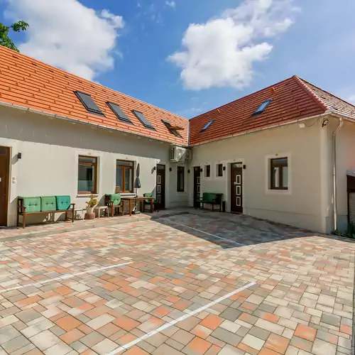 Monbuhim Apartman  Veszprém 008 kép