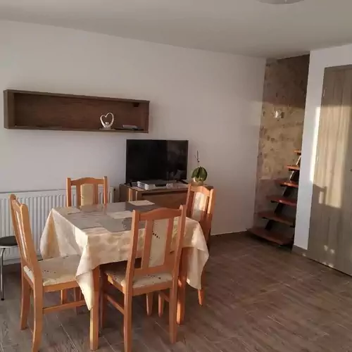 Mogyorósi Apartman Badacsonytördemic 009 kép