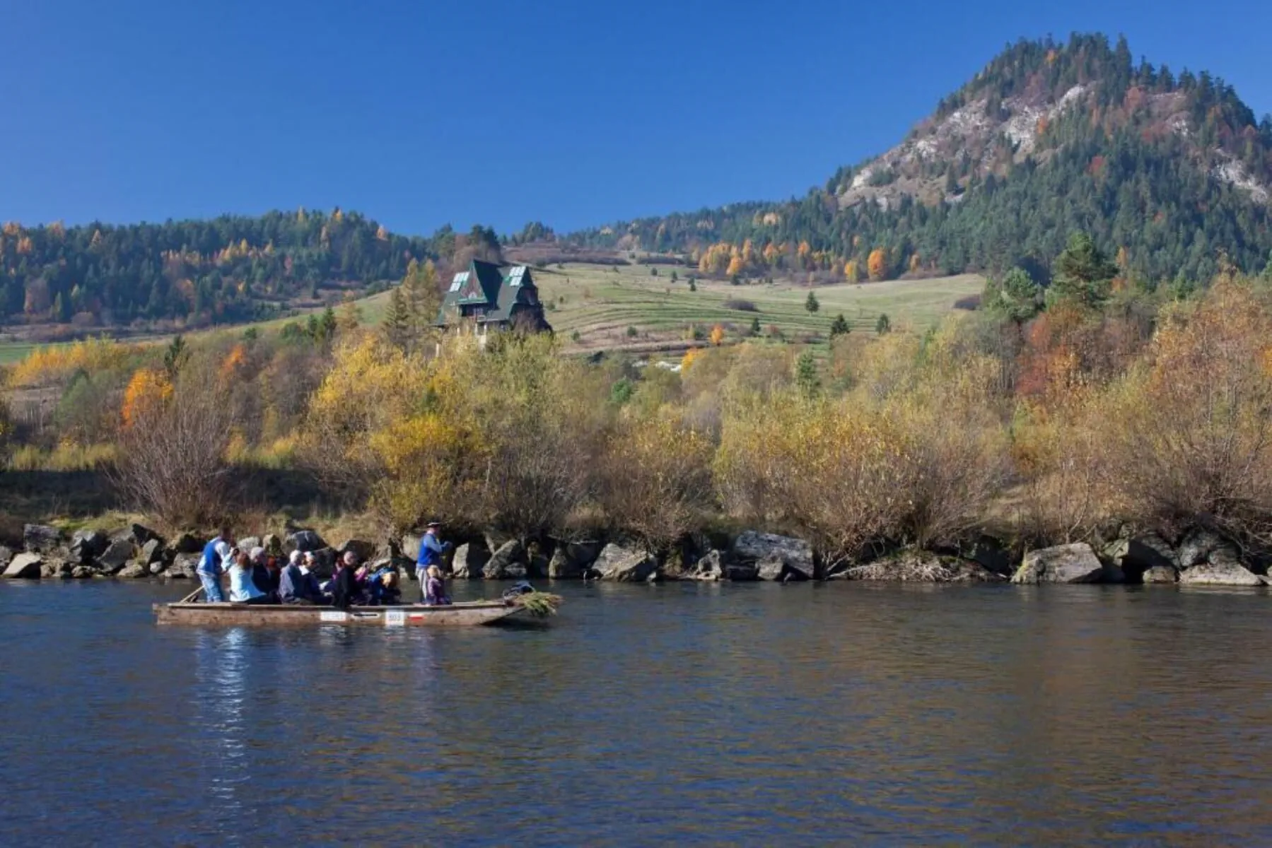 Dom gościnny Schronisko PTTK Trzy Korony Sromowce Niżne