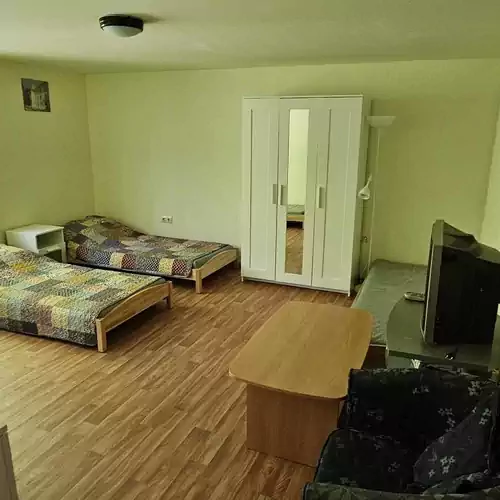 Álomvölgy Apartman Mány