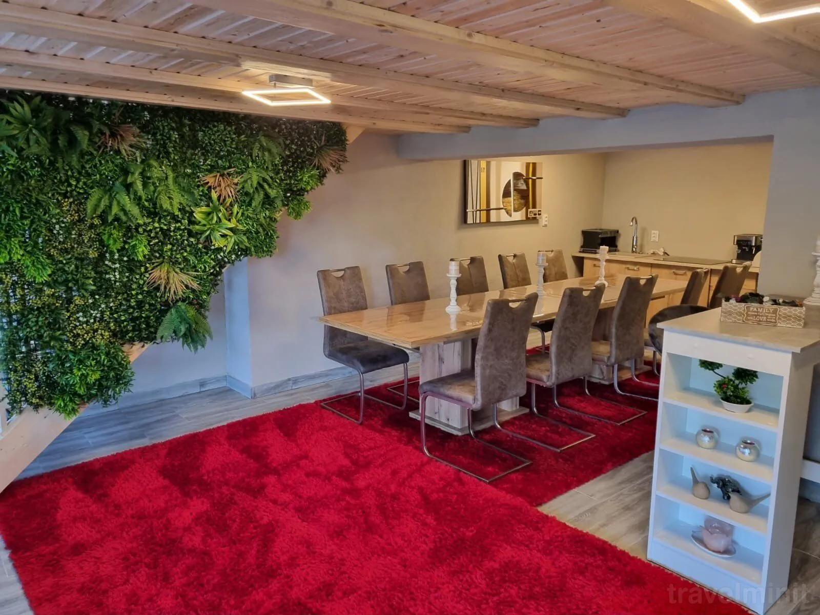 Wild Chalet Avram Iancu