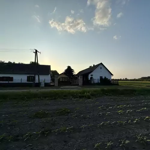 Százholdas Pagony Vendégház Solt 009 kép