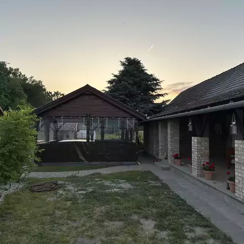 Százholdas Pagony Vendégház Solt 010 kép