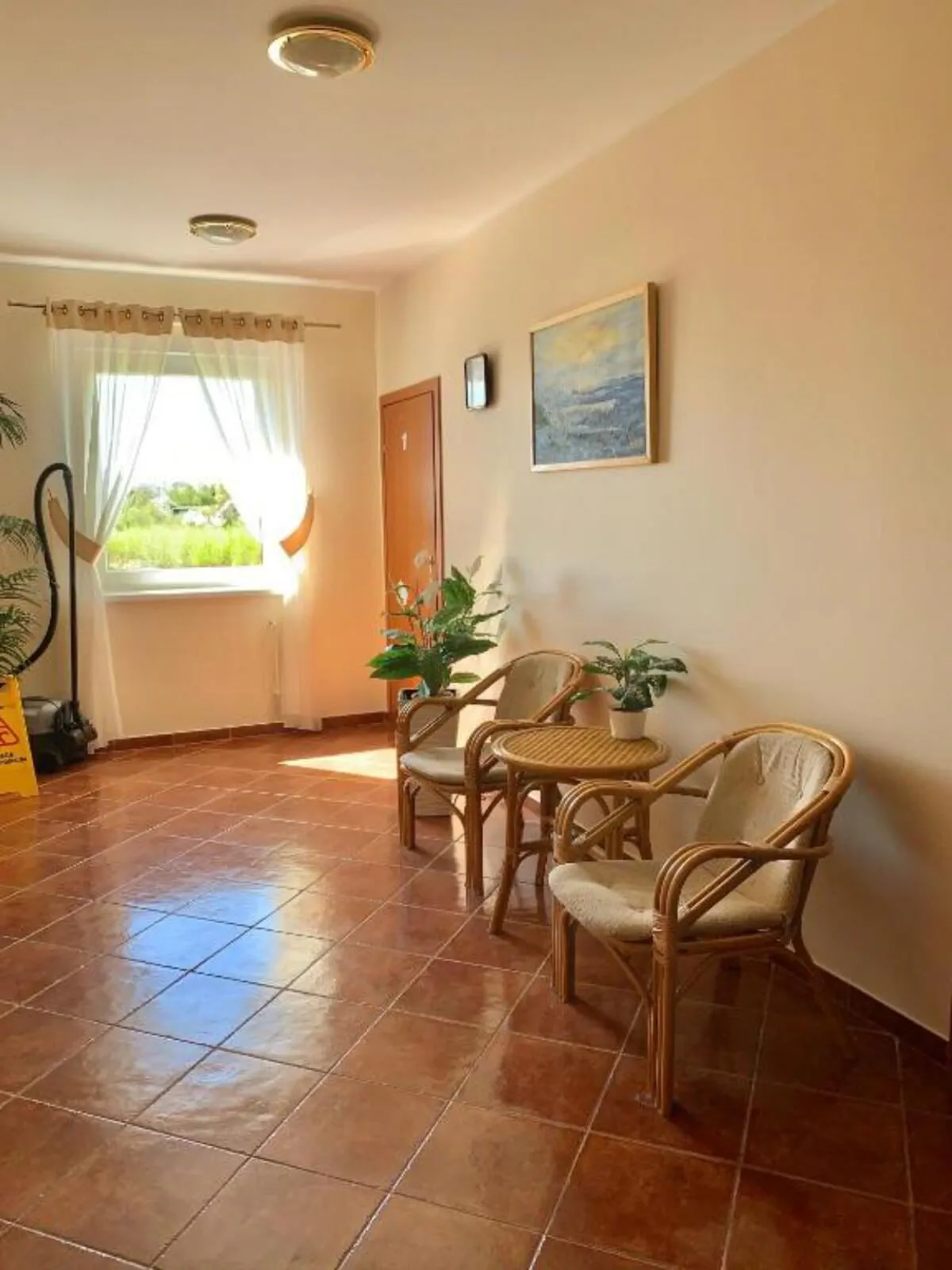 Pokoje Gościnne DELFIN Gąski