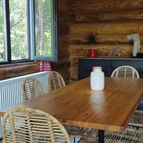 Sala de mese pentru 6 persoane