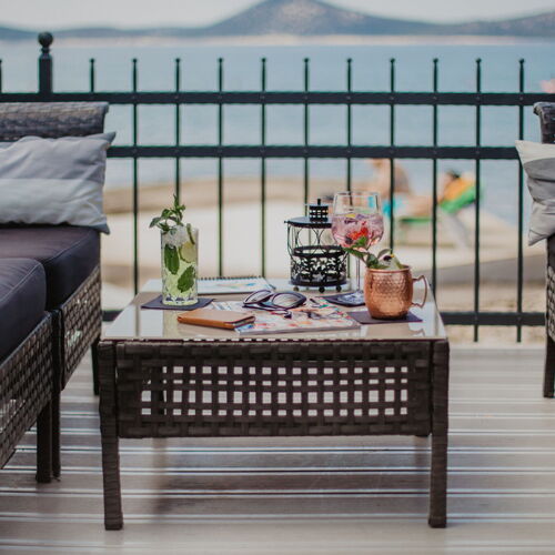  La Belle Vie Beach bar