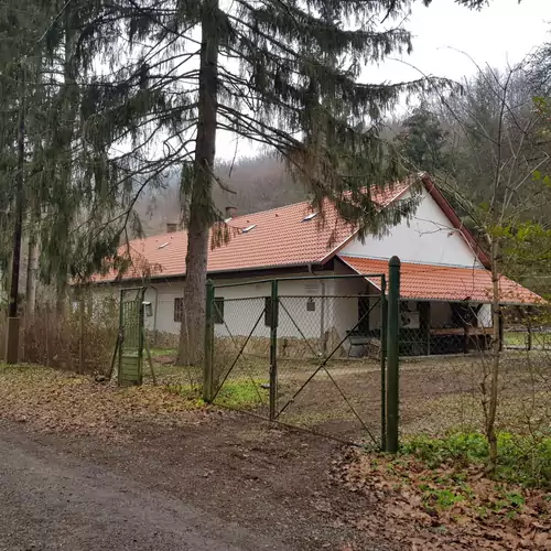 Toboz Kulcsosház Nagybörzsöny 002 kép