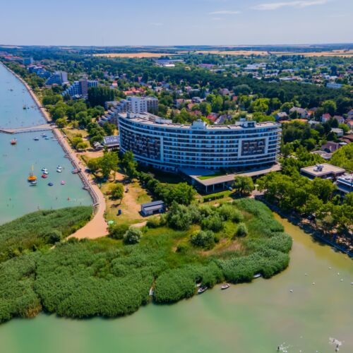 MF Club 218 Garden Apartments Siófok  2