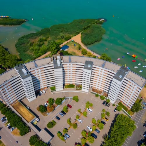 MF Club 218 Garden Apartments Siófok  3