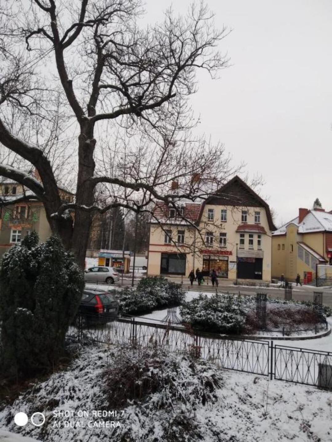 Ul. Zdrojowa i budynek