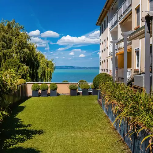 MF Kormorán Wellness Apartments Balatonvilágo