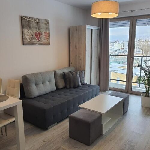 Apartament superior, salon i sypialnia.