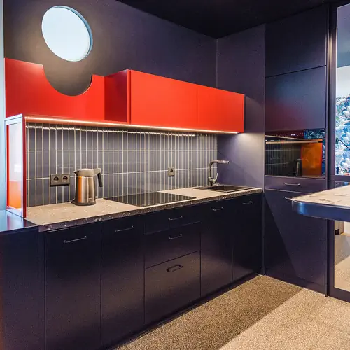 w pełni wyposażona kuchnia