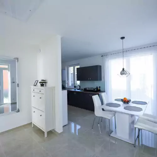 KenderKóc Apartmanház Etyek 003 kép