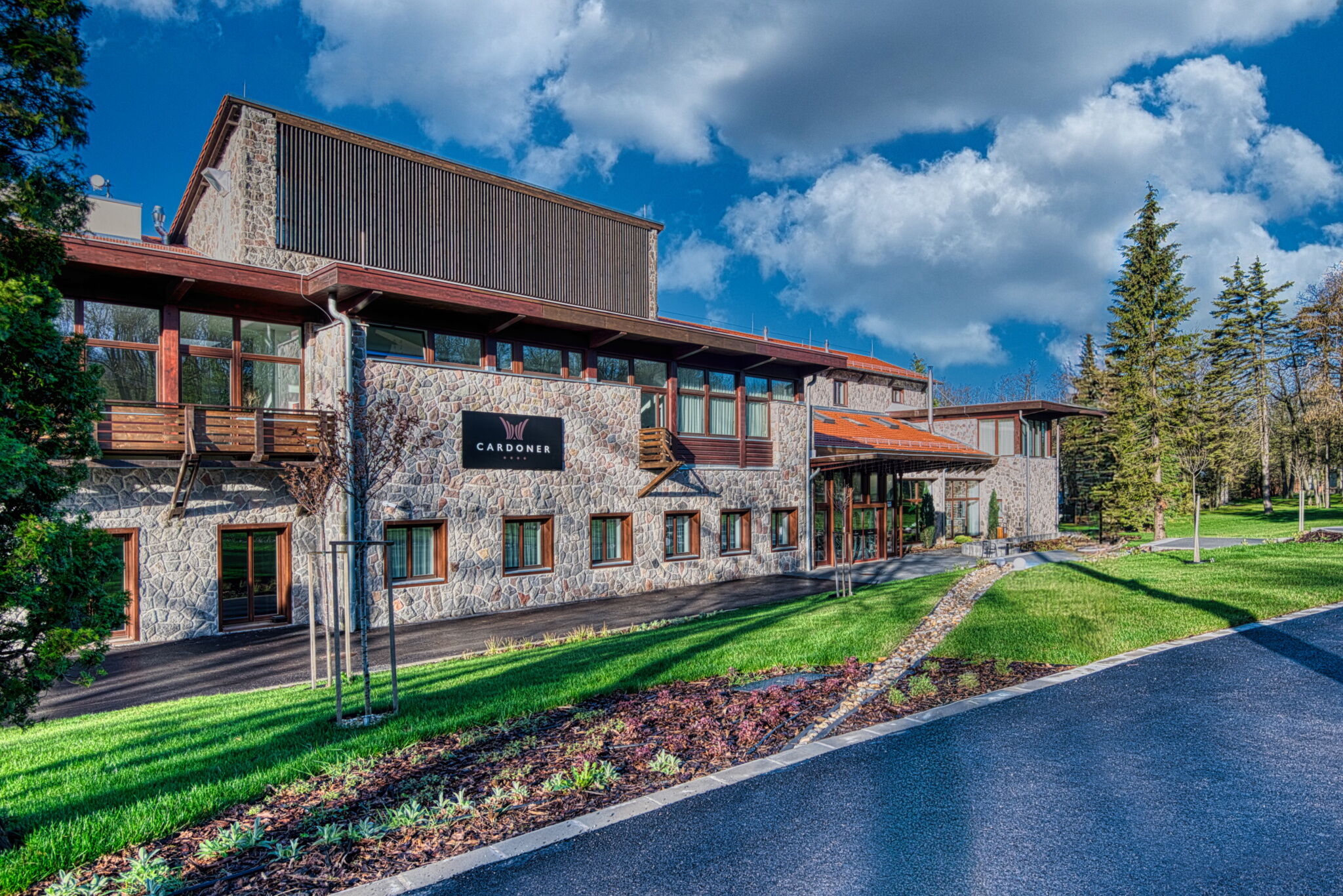 Cardoner Hotel és Konferenciaközpont Dobogókő