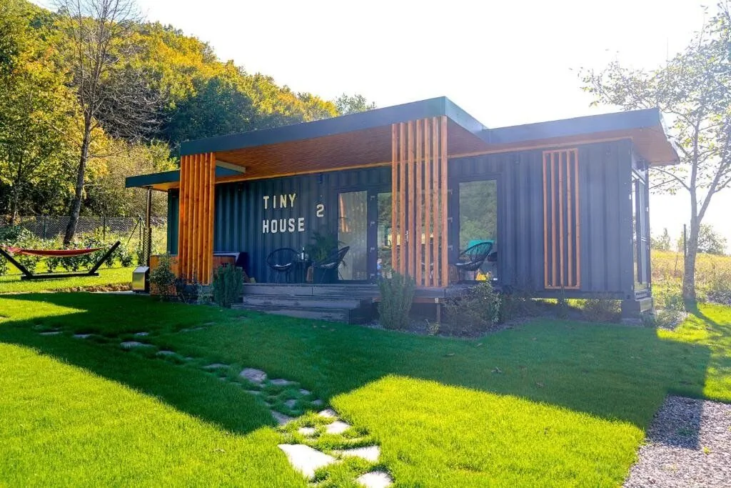 Tiny House by the Forest 2 Borod