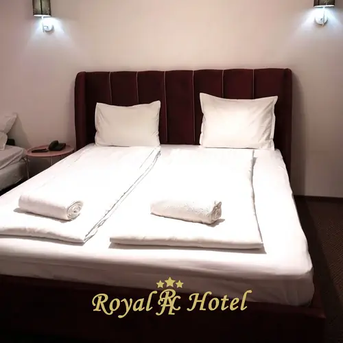 RHC Hotel Royal Oradea, cazare, mic dejun, receptie  24 din 24