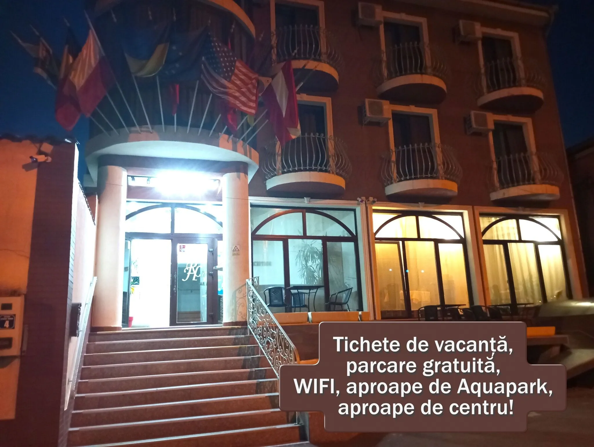 RHC Hotel Royal - dotat cu camere single, double, apartamente, ideal pentru familii cu copii, grupuri, programe tabere.