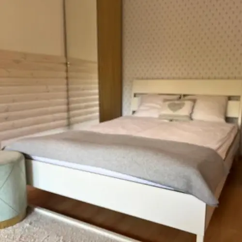 Ł&oacute;żko małżeńskie