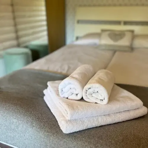 Ł&oacute;żko małżeńskie