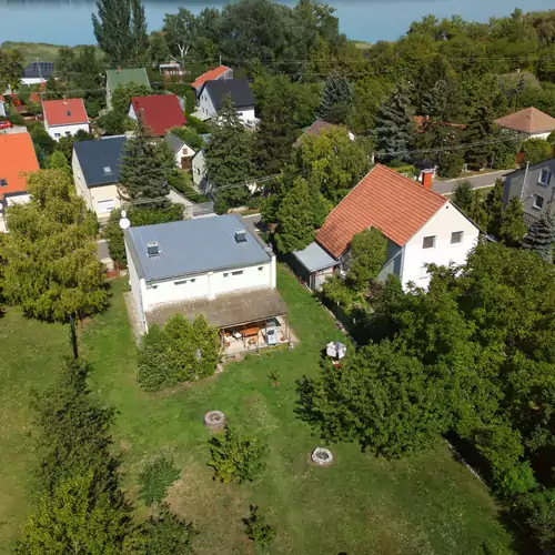 Almádi 64 Üdülőház Balatonalmádi 002 kép