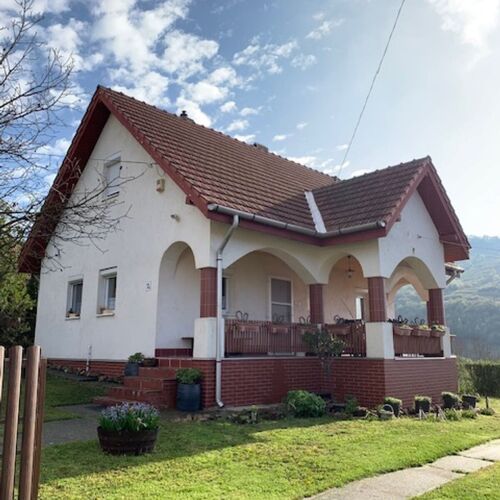 Pusztavár-Lak*** Erdőhorváti